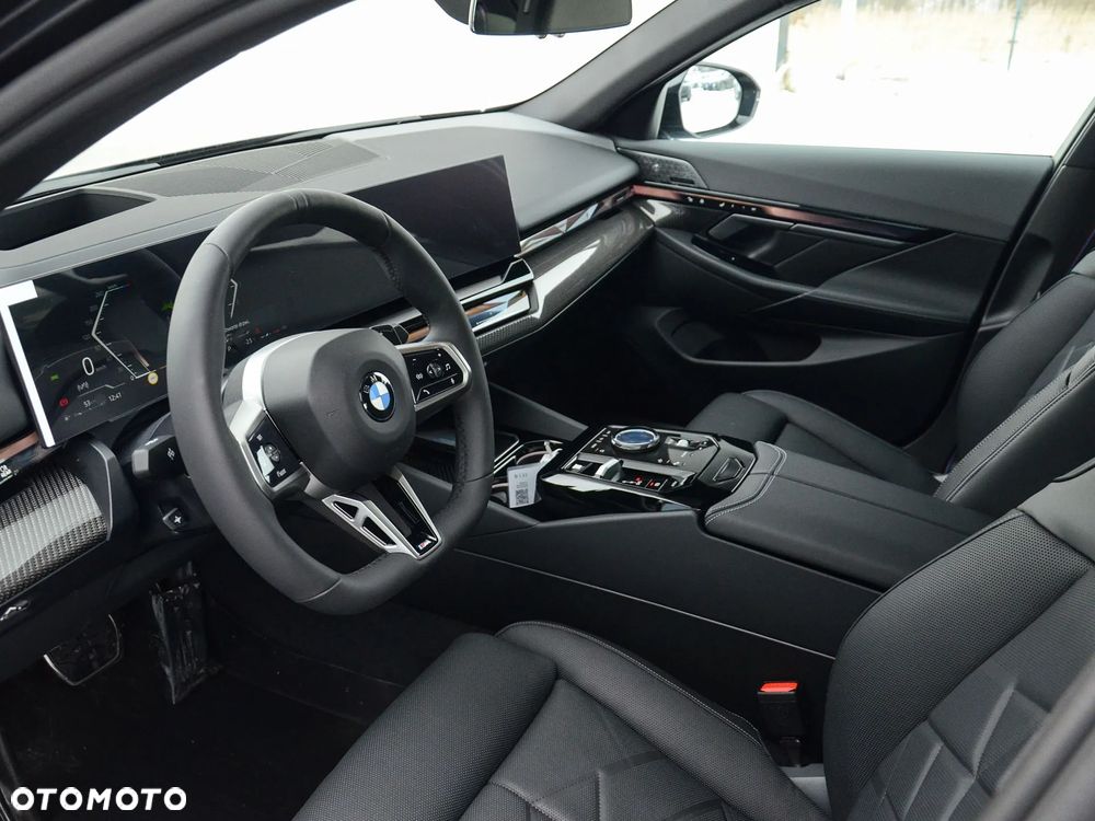 BMW Seria 5 540d xDrive mHEV M Sport sport - 16