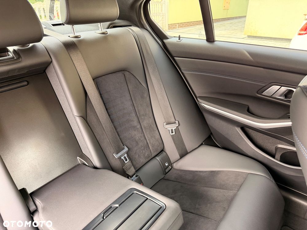 BMW Seria 3 318d mHEV M Sport Edition - 7