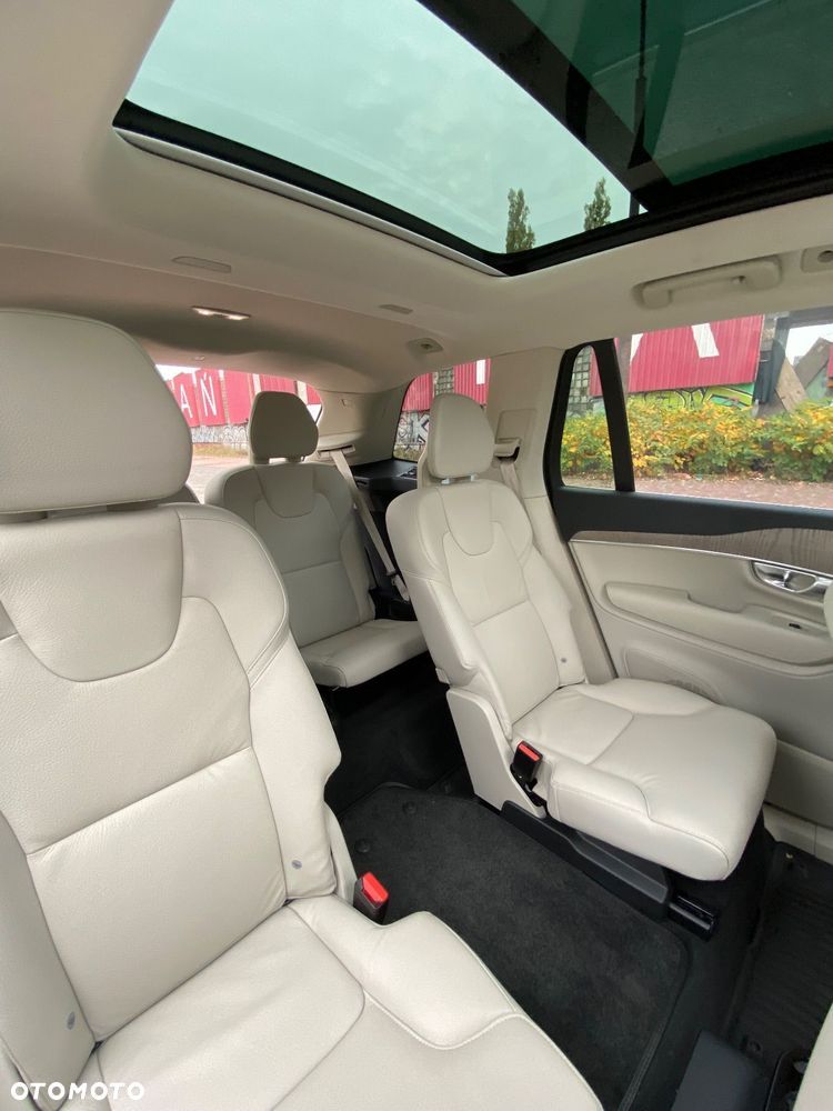 Volvo XC 90 - 18