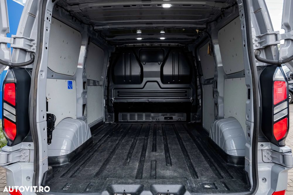 Ford Transit Custom Van Limited 300 SWB 2.0 TDCI 136 CP A8 - 12