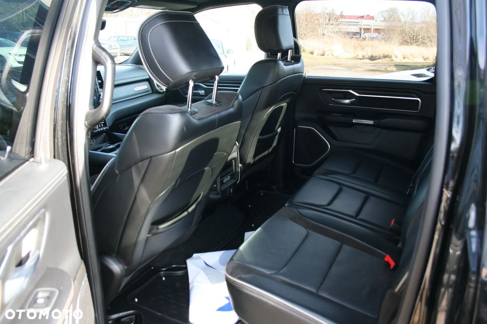 RAM 1500 5.7 Quad Cab Laramie - 30