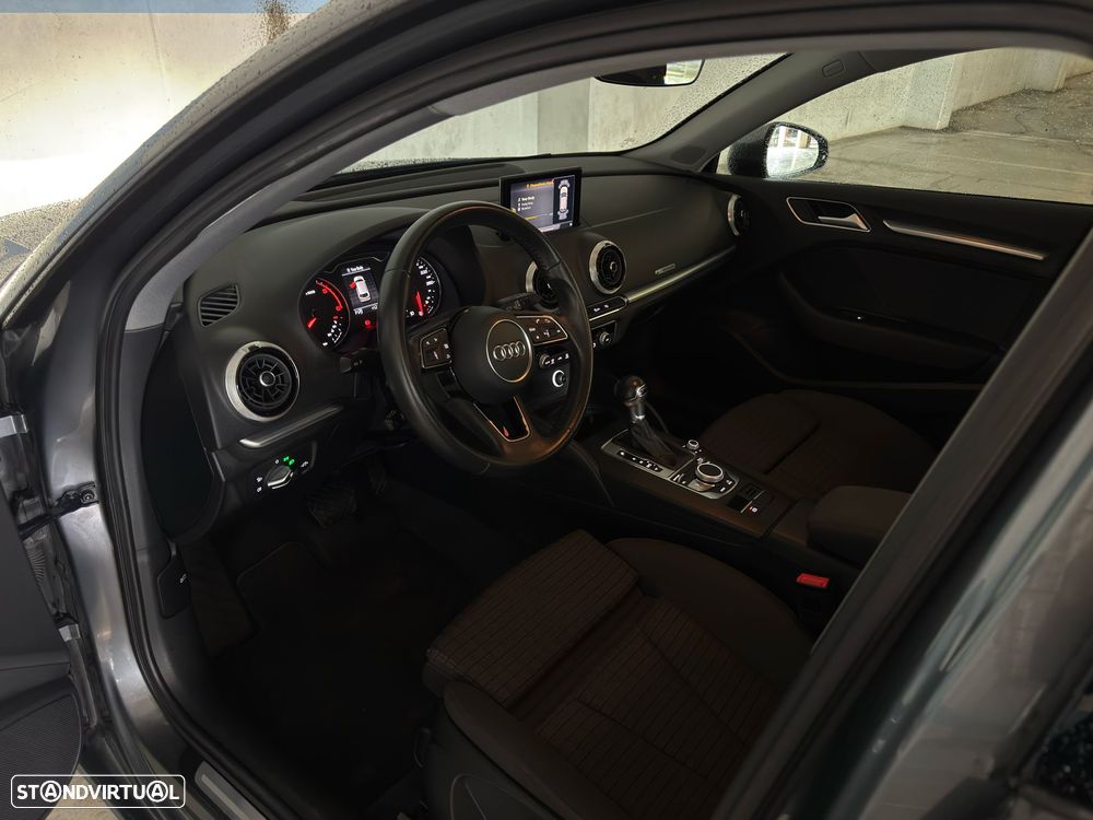 Audi A3 Sportback 1.6 TDI Sport S tronic - 9