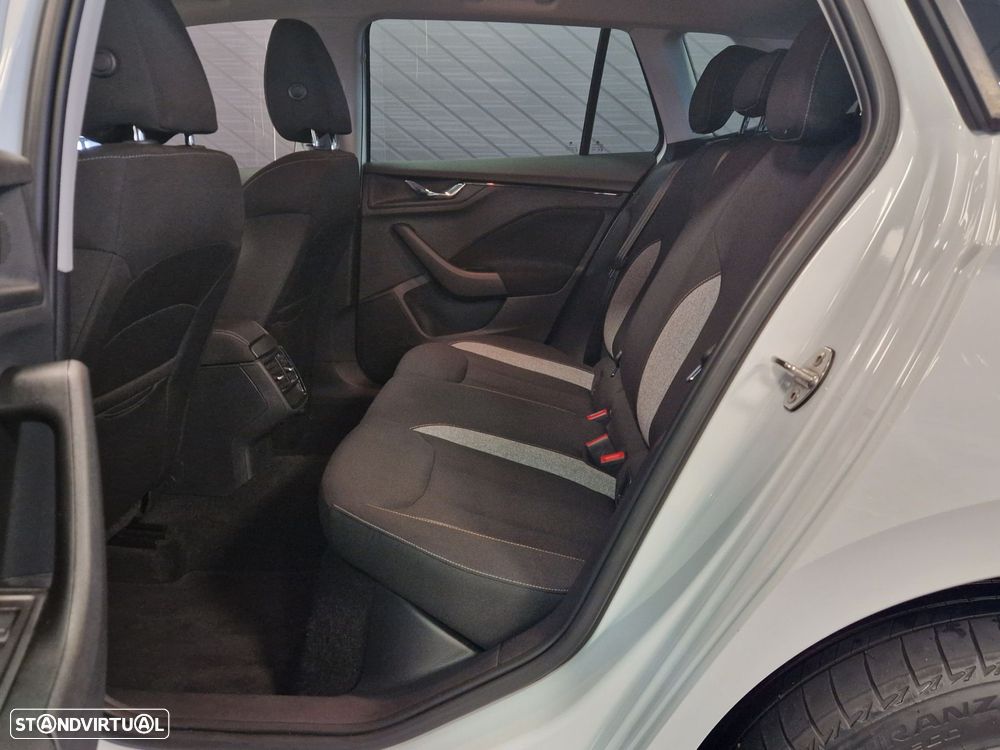 Skoda Kamiq 1.0 TSI DSG - 16