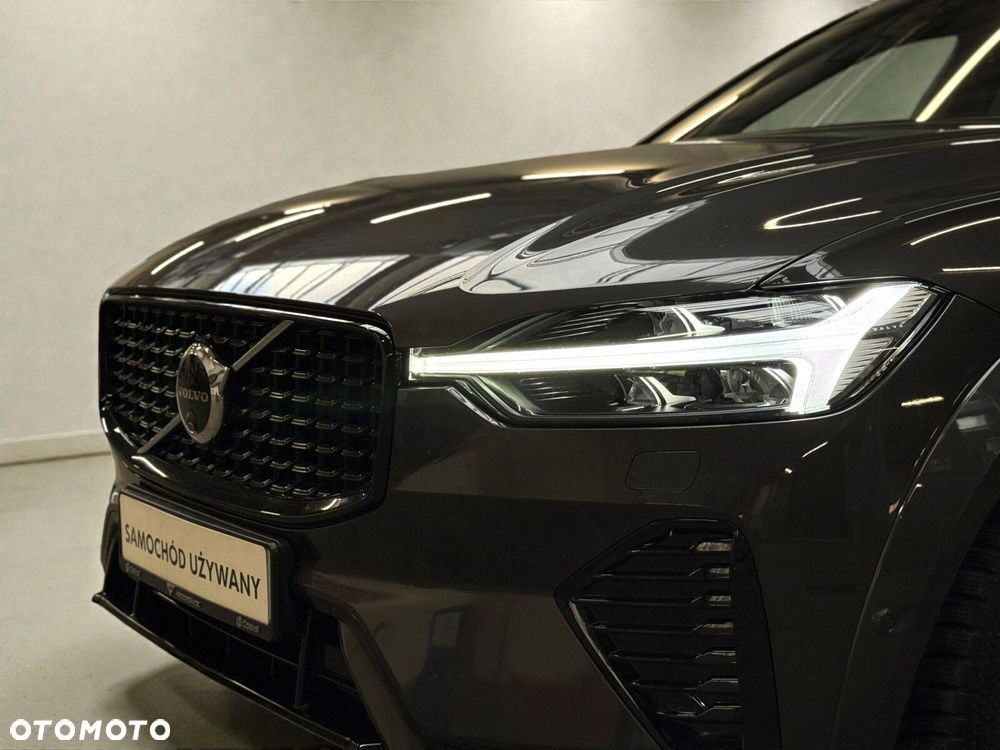 Volvo XC 60 B4 D AWD Plus Dark - 17