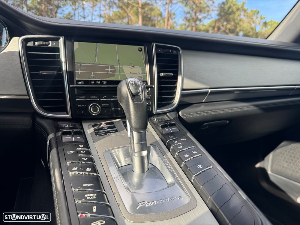 Porsche Panamera Platinum Edition - 10