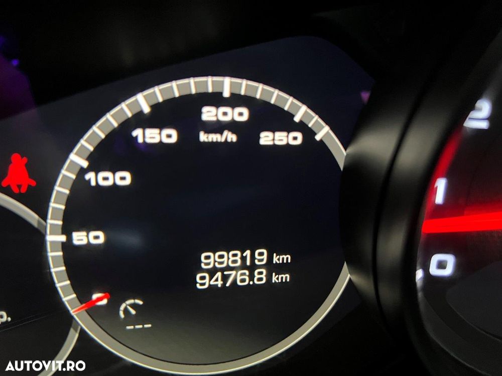 Porsche Cayenne Standard - 12