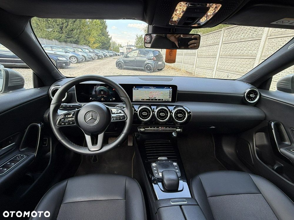 Mercedes-Benz CLA - 23