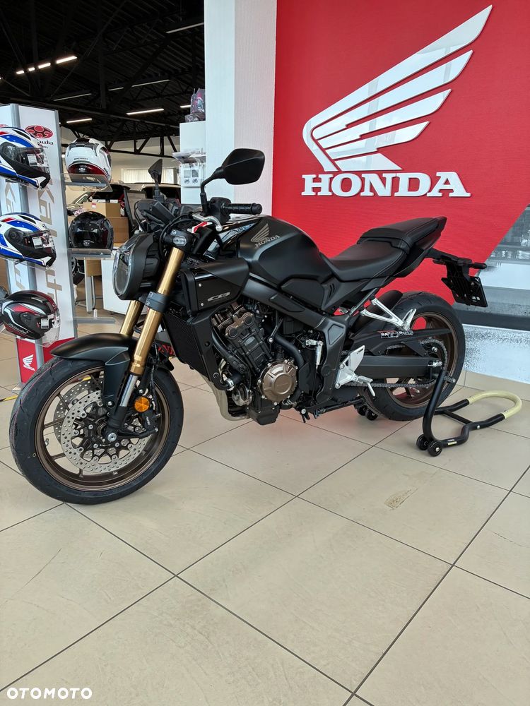 Honda CB - 2
