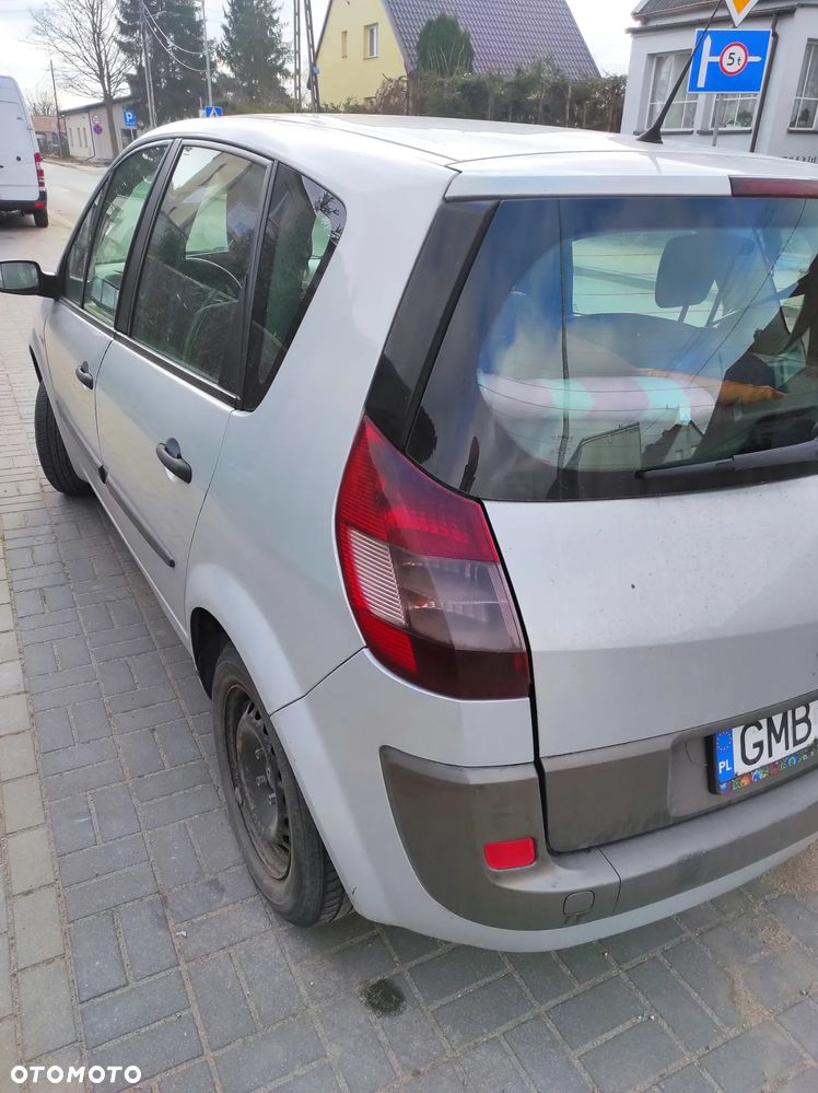 Renault Scenic 1.5 dCi Authentique - 8