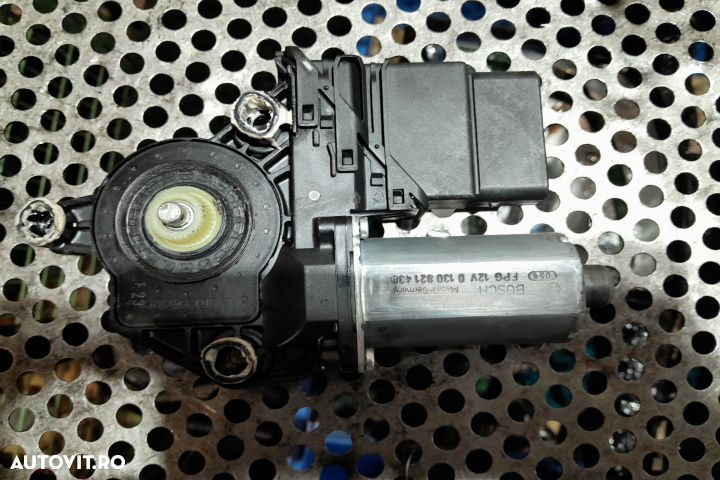 Motoras macara geam spate dreapta 5M0839402C / 0130821430 Volkswagen - 2