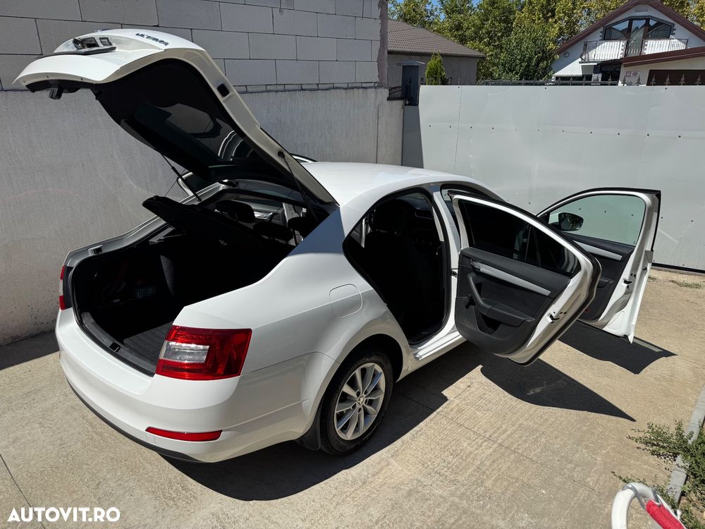 Skoda Octavia 1.6 TDI ACTIVE - 6