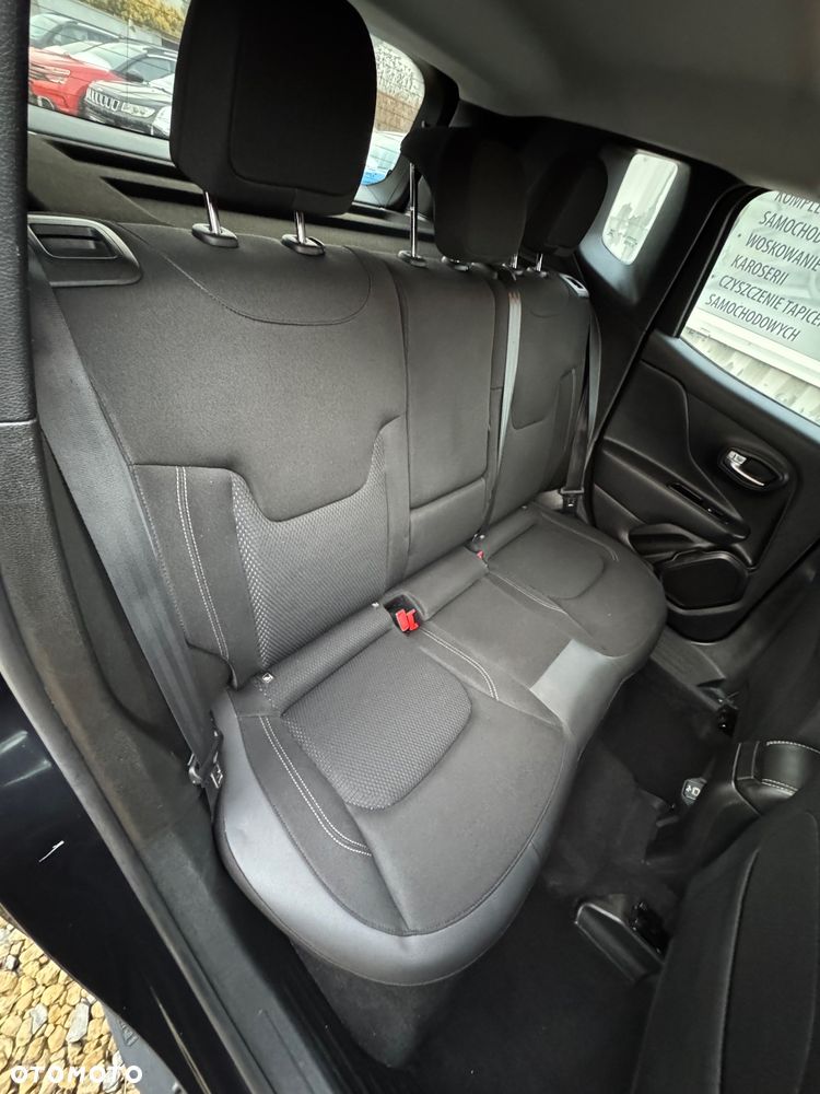 Jeep Renegade - 17