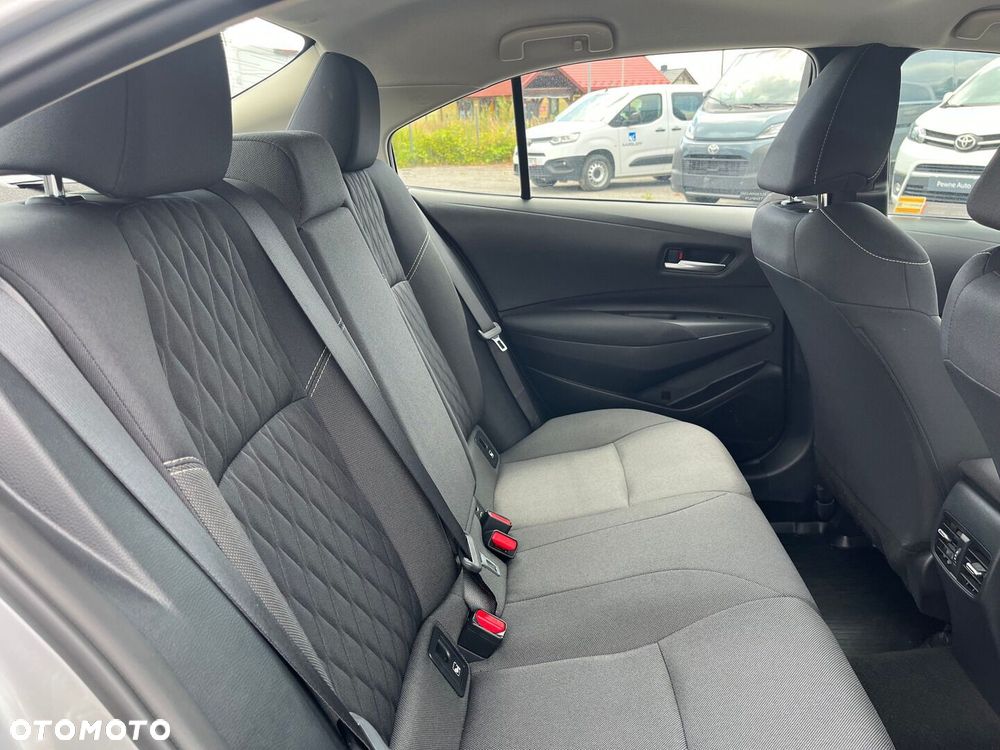 Toyota Corolla - 28