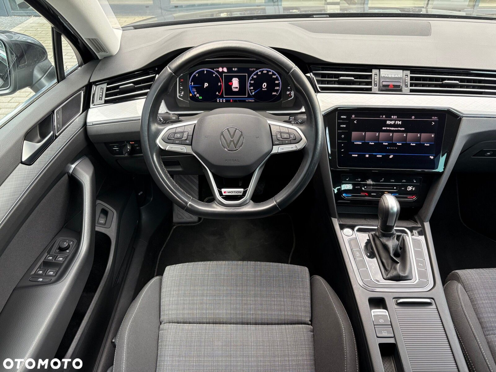 Volkswagen Passat - 10