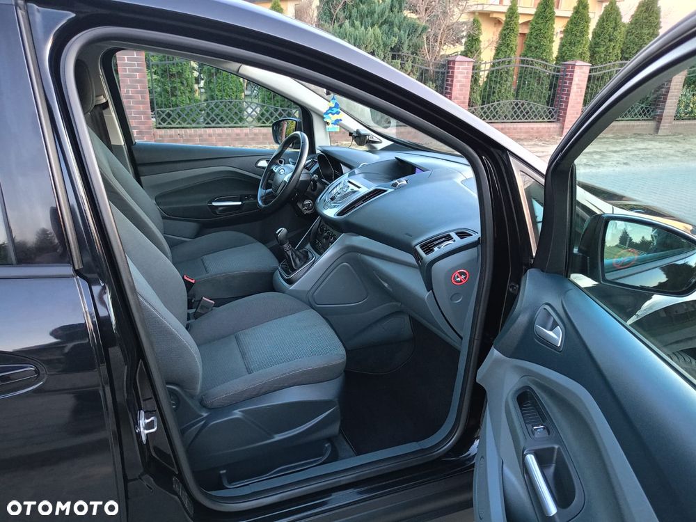 Ford Grand C-MAX - 13