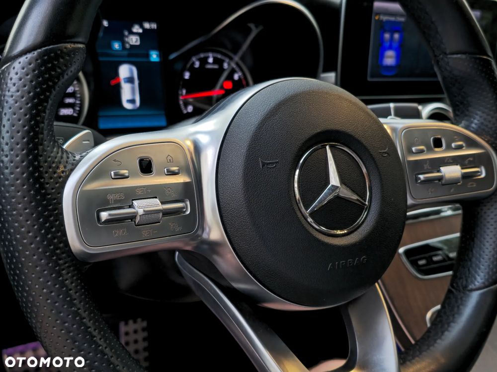Mercedes-Benz Klasa C 300 9G-TRONIC AMG Line - 15
