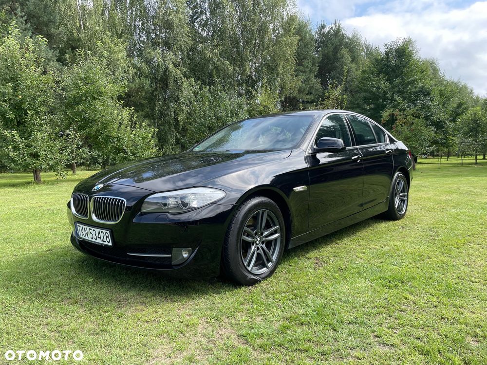 BMW Seria 5 523i - 4