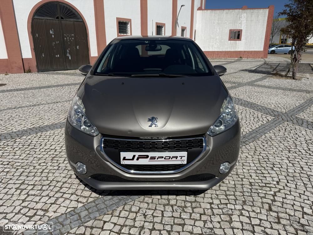 Peugeot 208 1.4 HDi SE Style - 2
