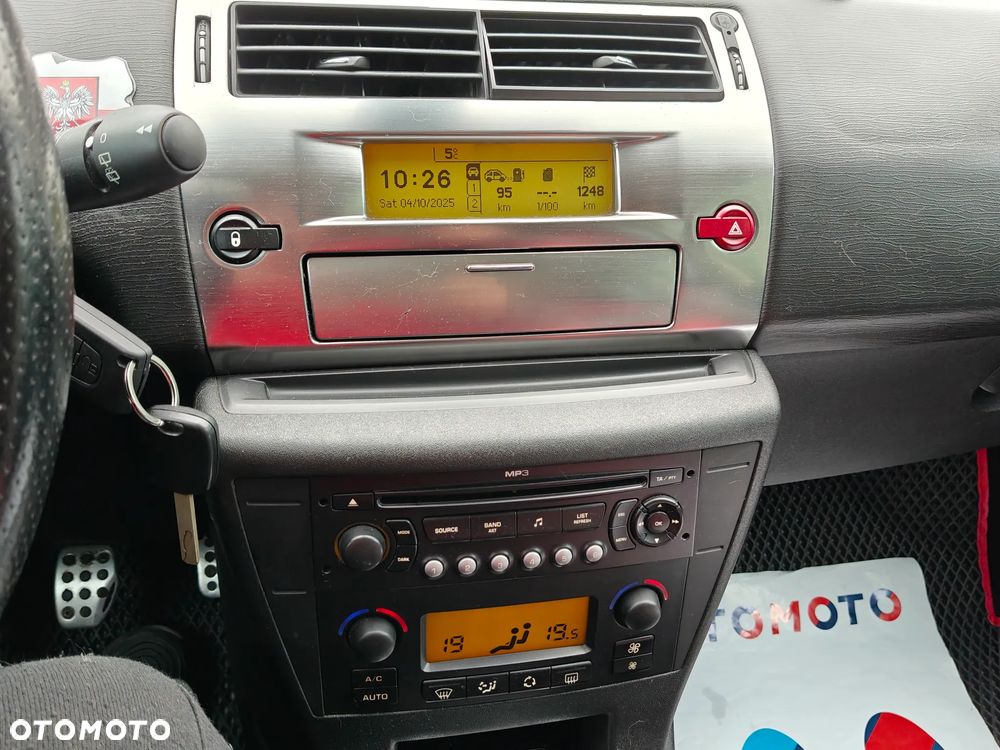 Citroën C4 1.6 16V Confort - 23