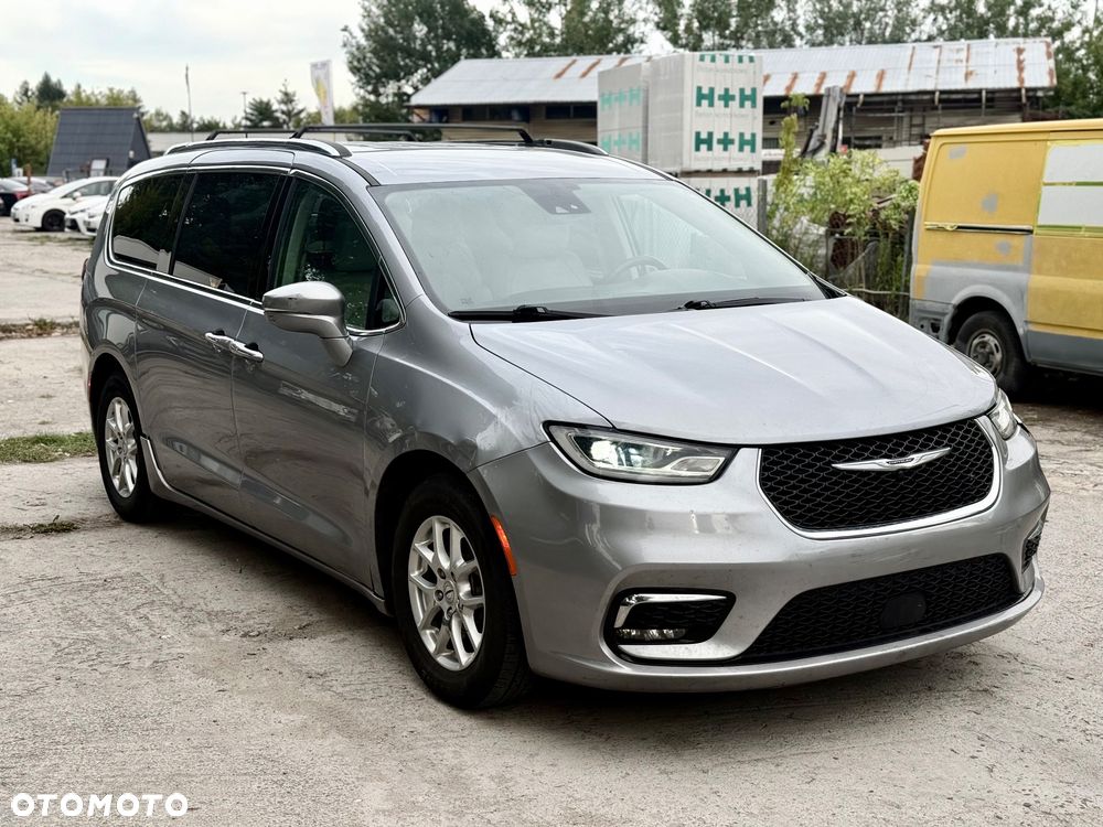 Chrysler Pacifica - 1