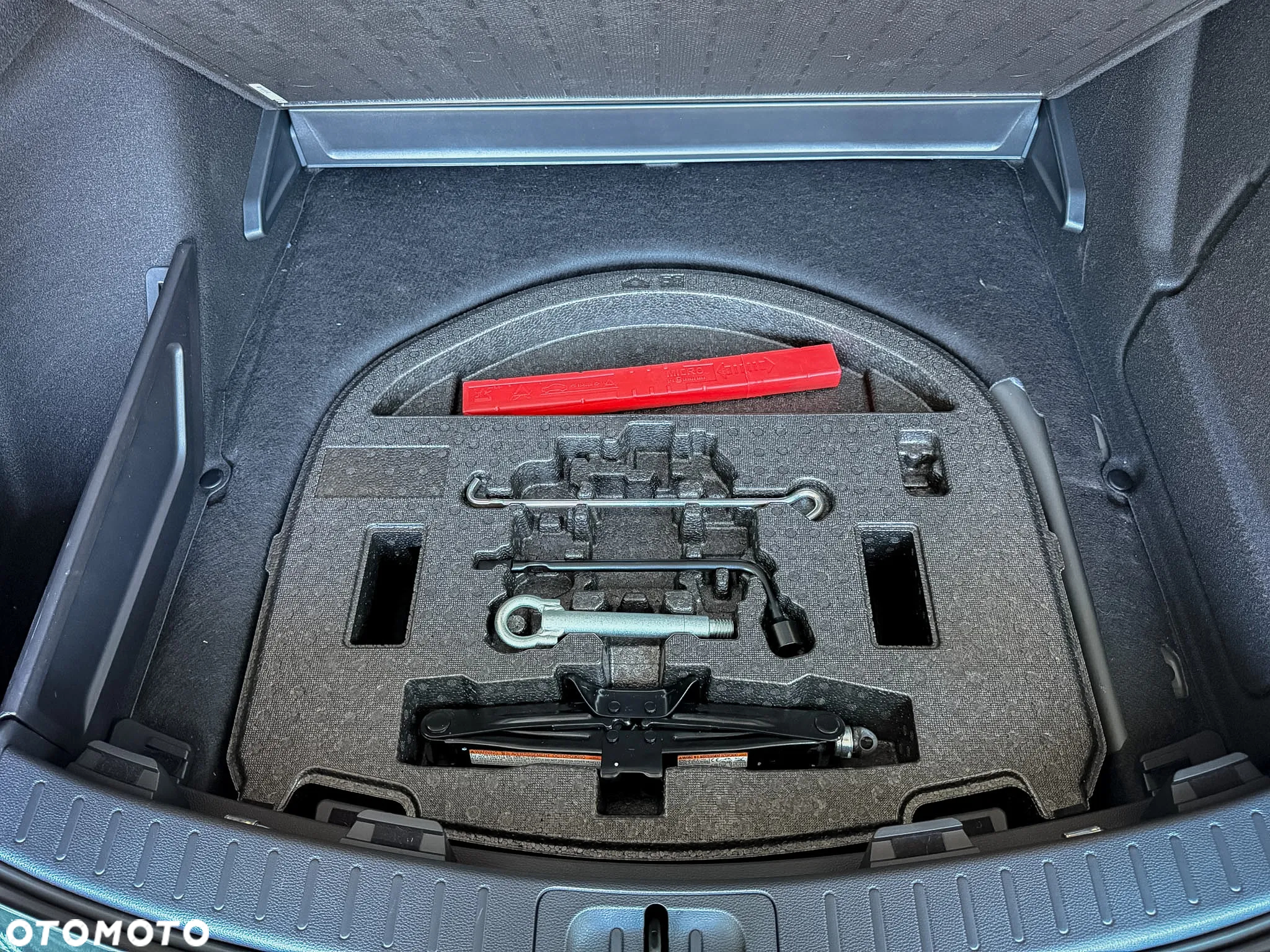Toyota Corolla 1.8 Hybrid Style - 8