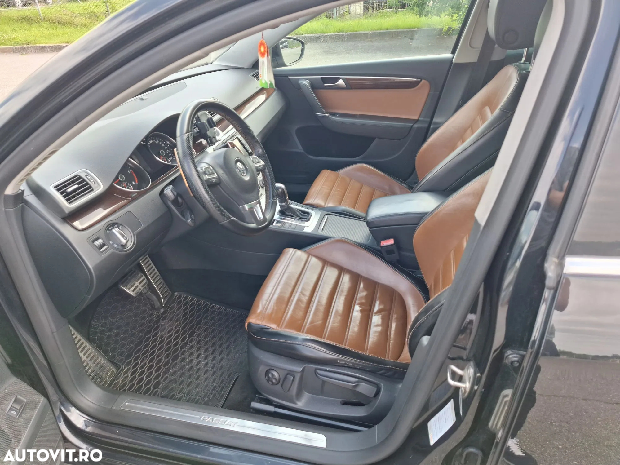 Volkswagen Passat - 9