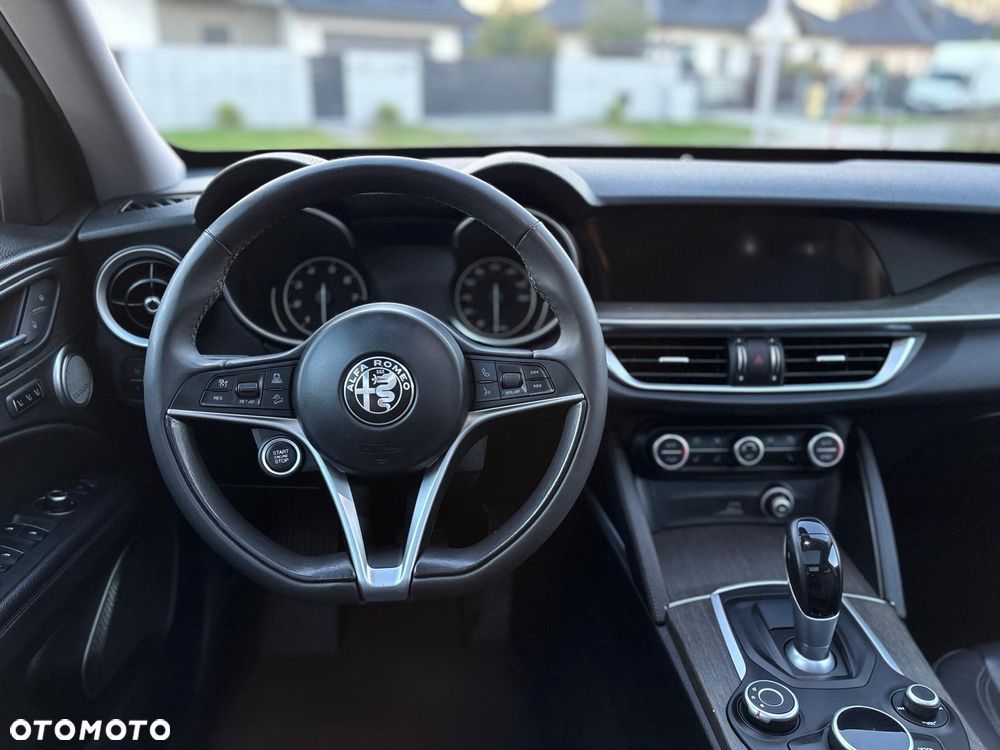 Alfa Romeo Stelvio - 28