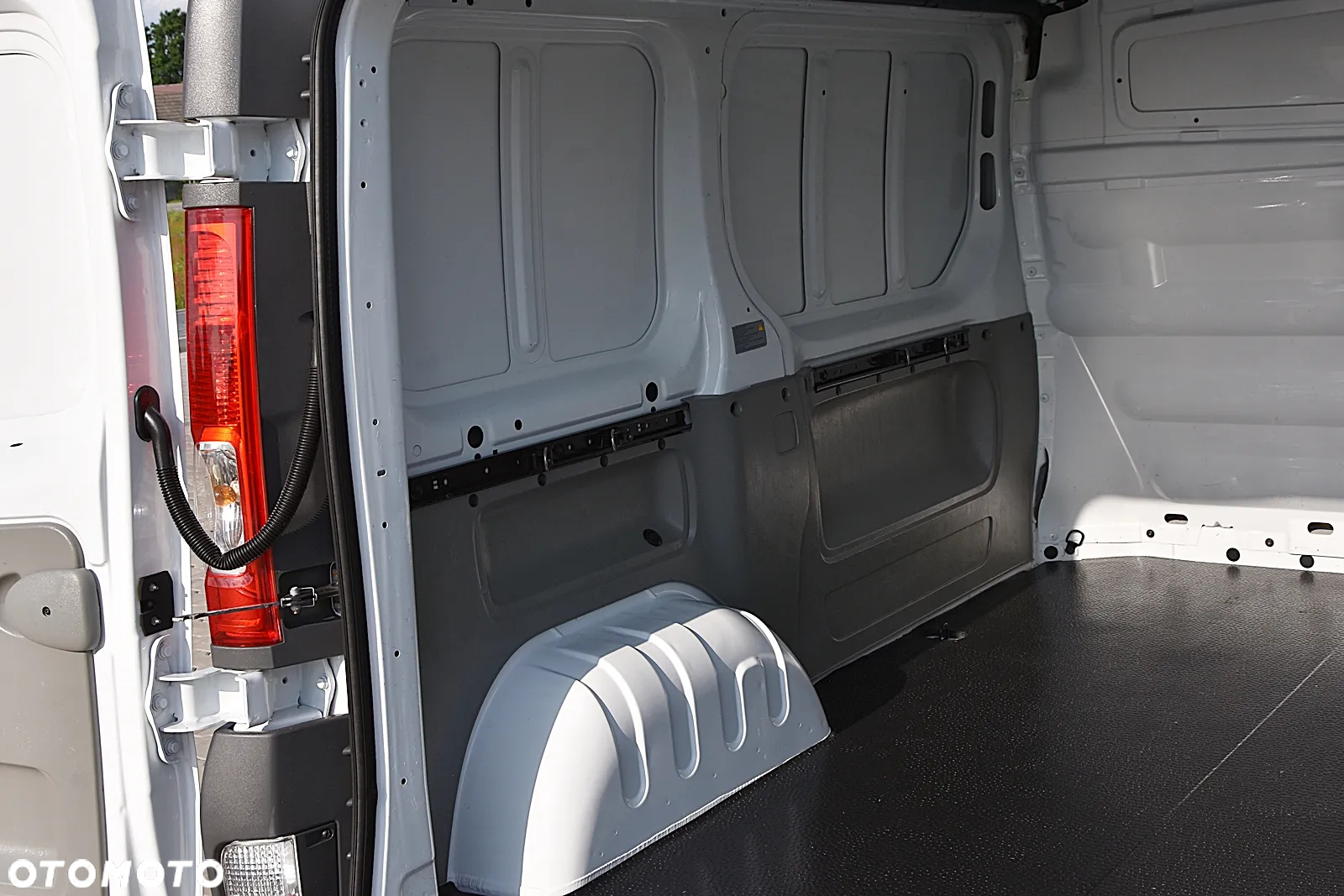 Opel Vivaro 2.0 CDTI * TYLKO 77.oookm! * - 19