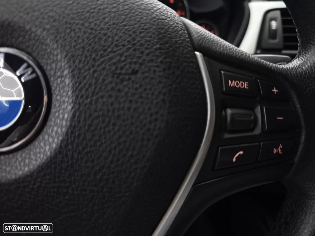 BMW 320 d Aut. Modern Line - 26