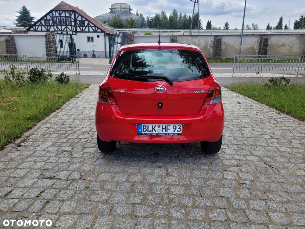 Toyota Yaris 1.33 VVT-i Sol - 4