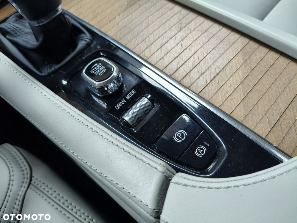 Volvo XC 90 D5 AWD Inscription - 39