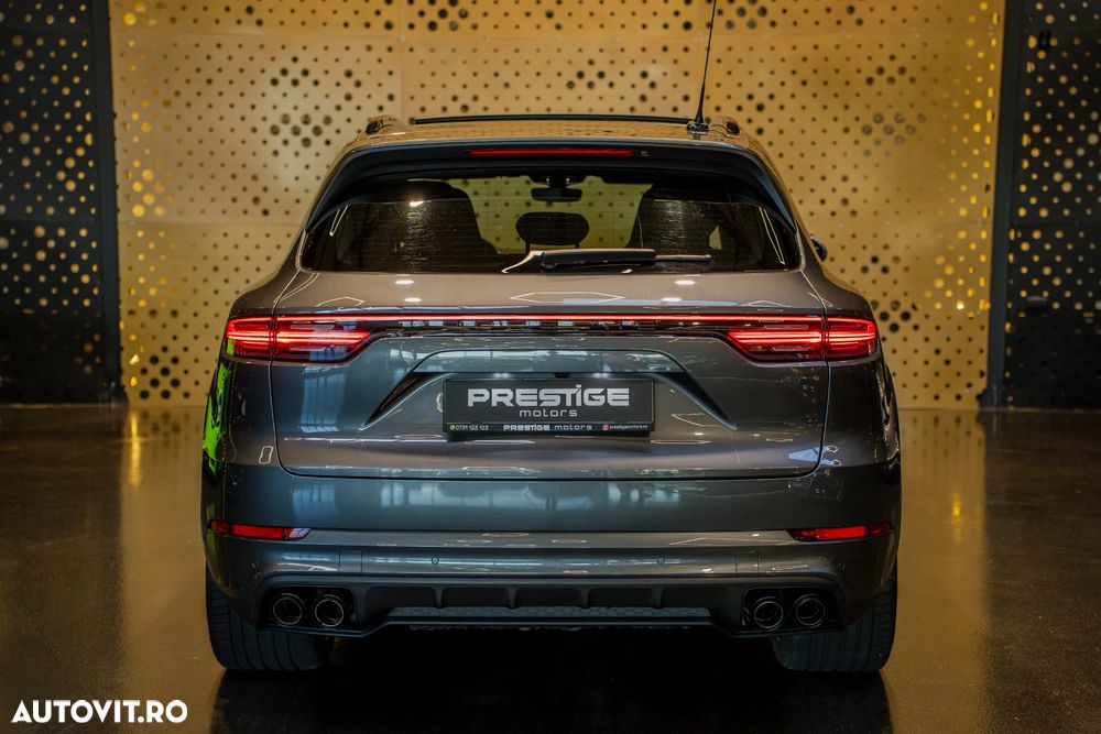 Porsche Cayenne E-Hybrid Tiptronic S Platinum Edition - 6