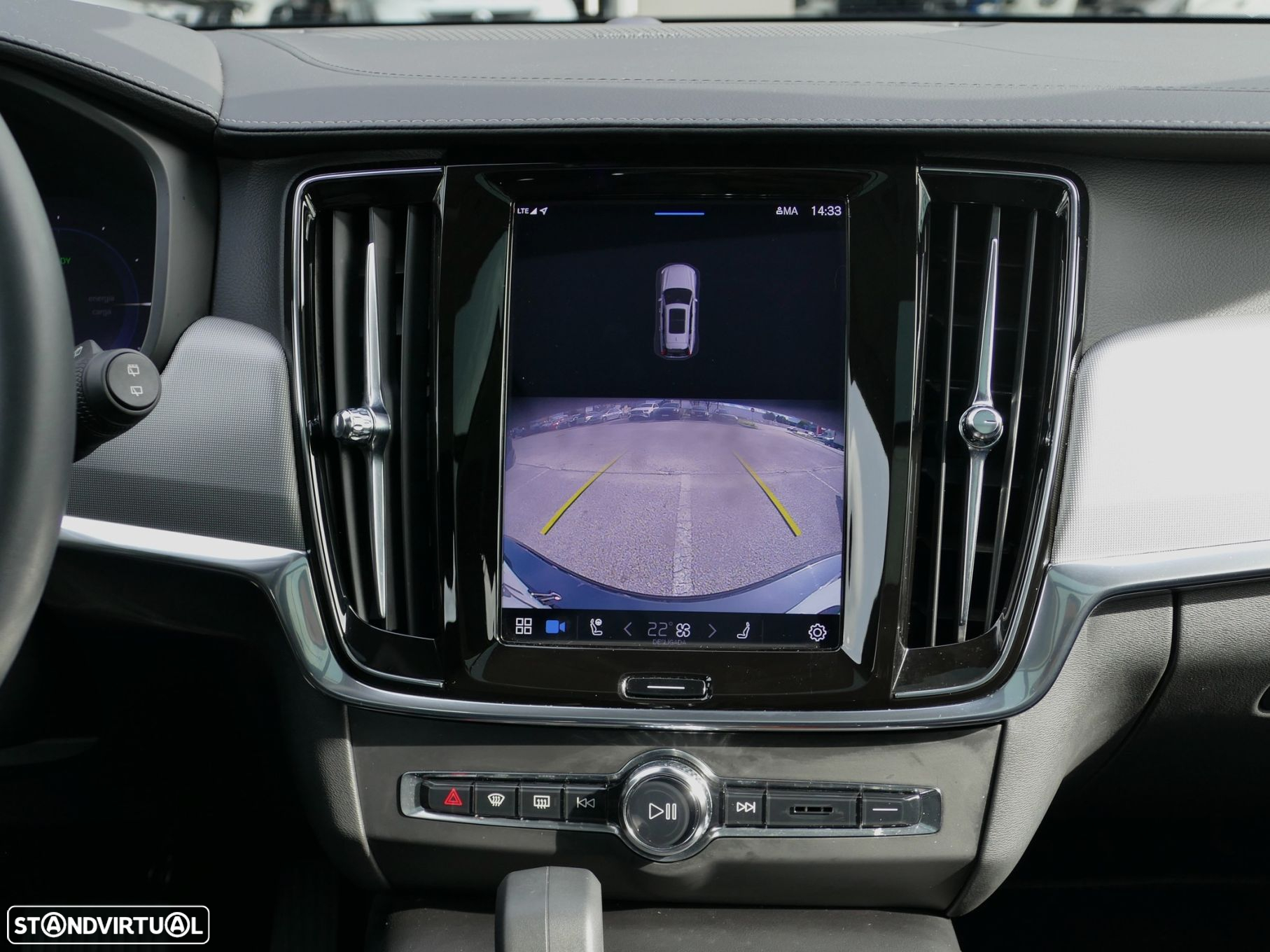 Volvo V90 2.0 T8 PHEV Plus Dark AWD - 19