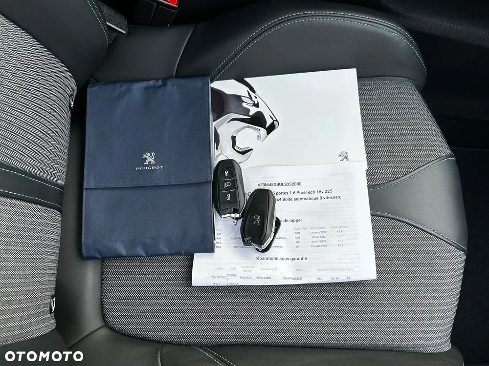 Peugeot 3008 1.6 PureTech Hybrid4 PHEV Allure Pack S&S EAT8 - 38