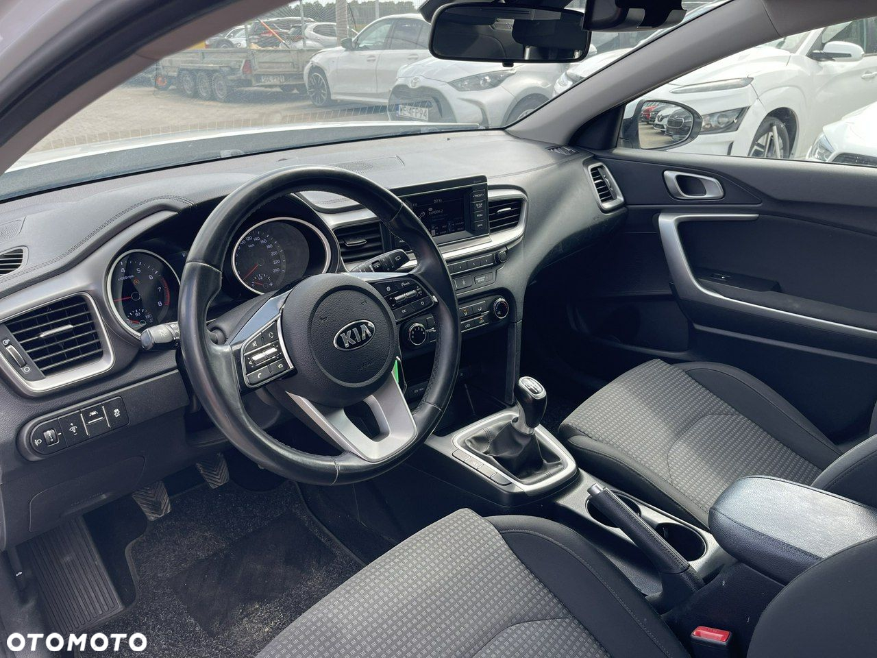 Kia Ceed - 6