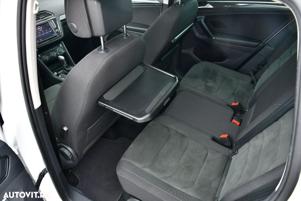 Volkswagen Tiguan - 12