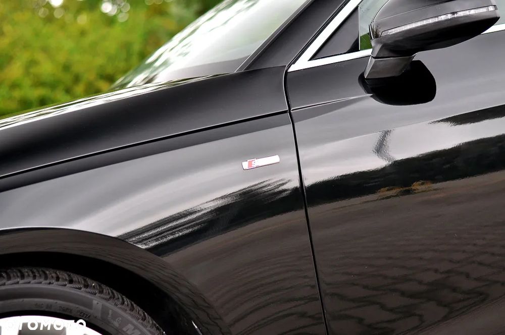 Audi A4 ver-avant-35-tfsi-s-tronic-s-line - 11