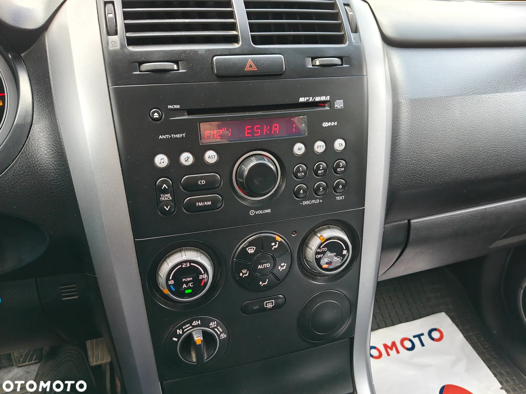 Suzuki Grand Vitara 2.0 - 22