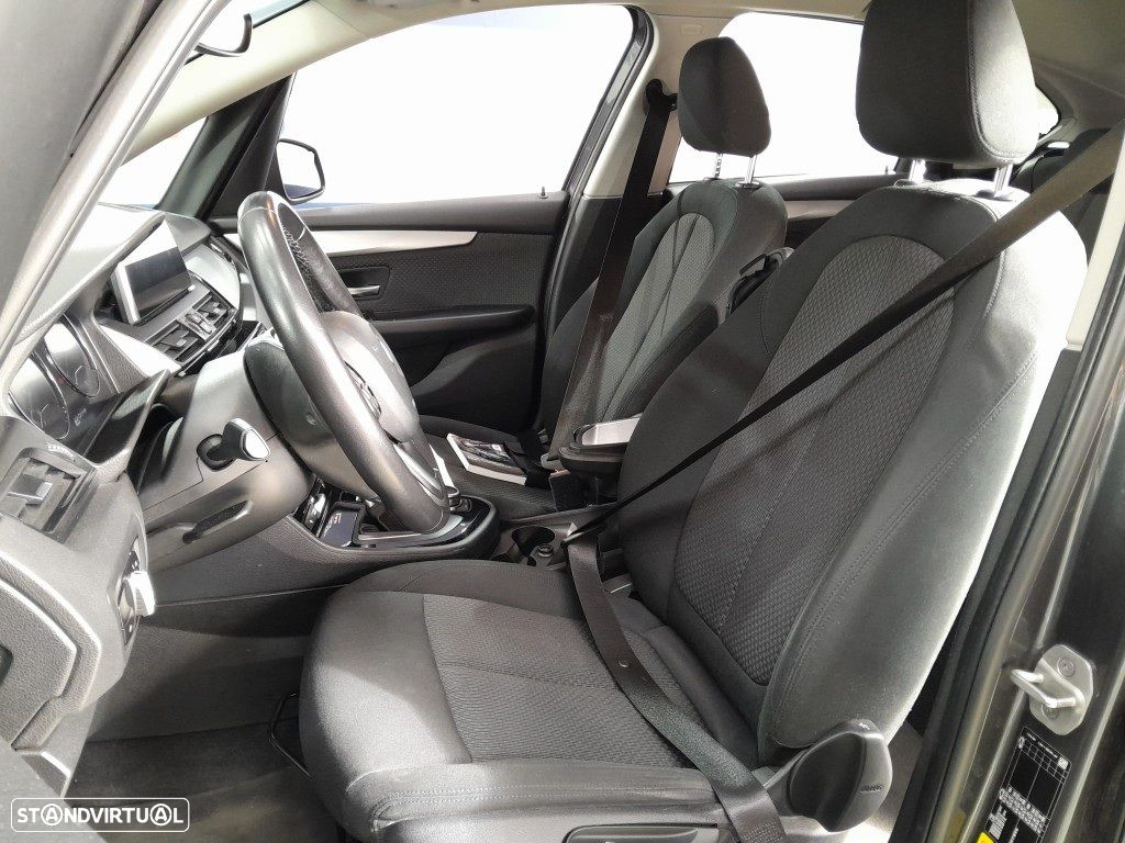 BMW 225xe Active Tourer - 6