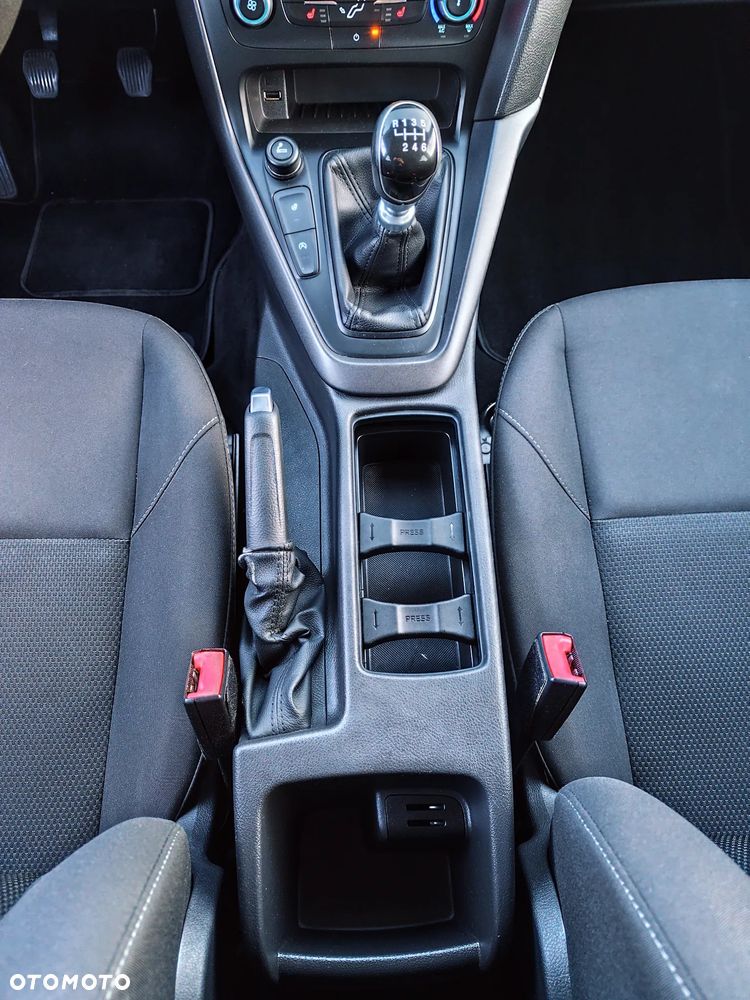 Ford Focus SW 1.0 EcoBoost Titanium - 16