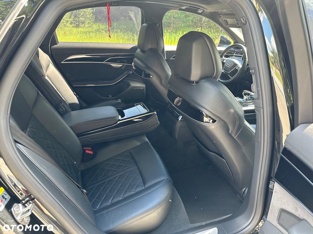 Audi A8 - 12