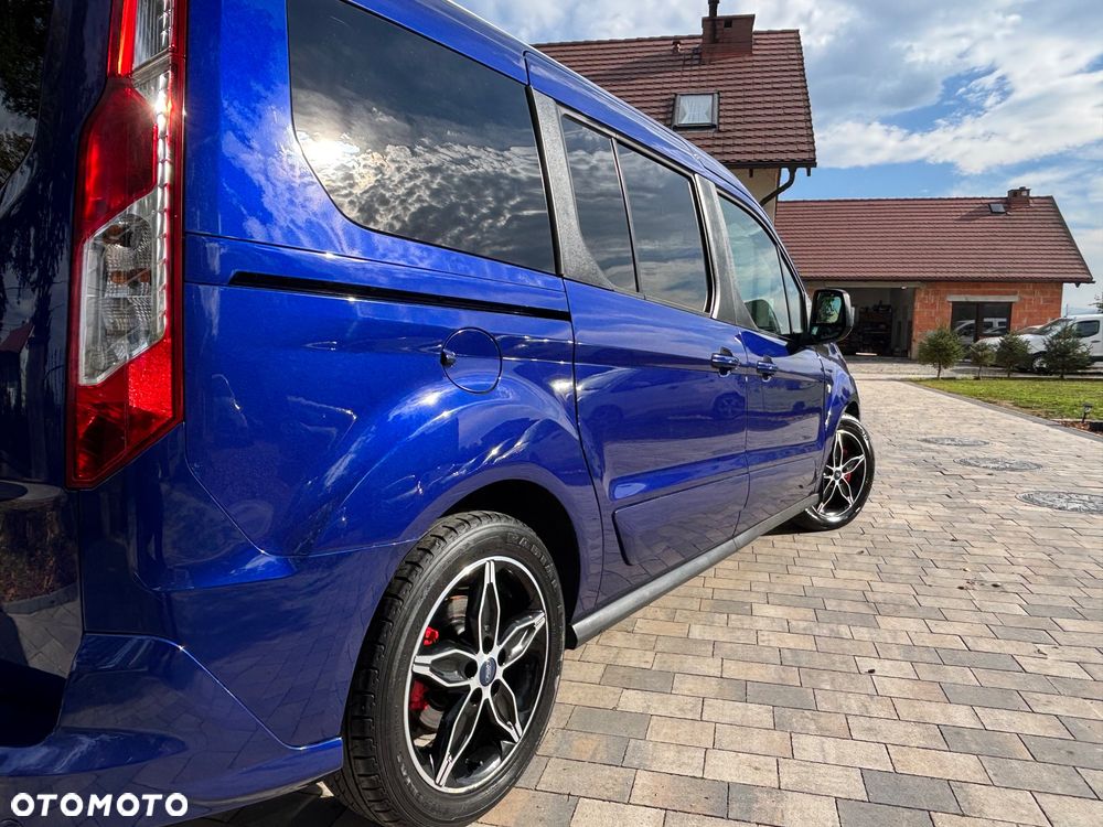 Ford Tourneo Connect Grand - 17