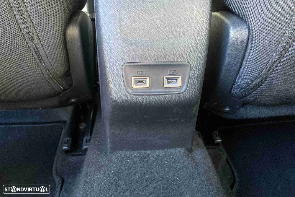 Peugeot 2008 1.2 Hybrid Allure e-DCS6 - 13