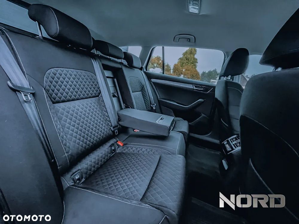 Skoda Superb 2.0 TDI Ambition DSG - 17