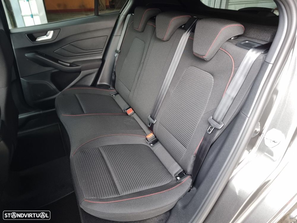 Ford Focus 1.0 EcoBoost MHEV ST-Line - 5