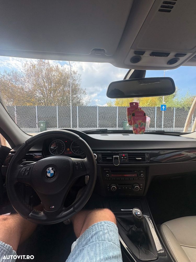 BMW 3 Series 2011 — imagine 3