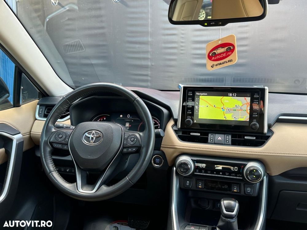 Toyota RAV4 - 8