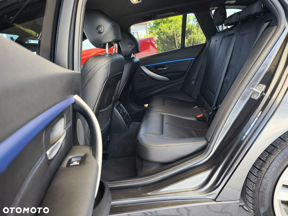 BMW Seria 3 - 24