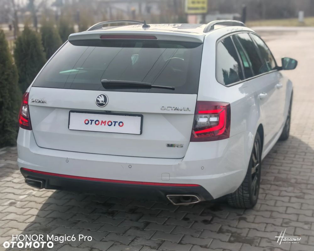 Skoda Octavia 2.0 TSI RS - 29
