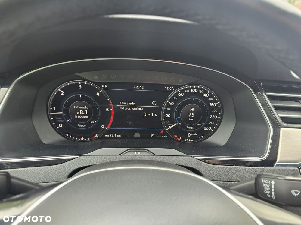 Volkswagen Passat - 19